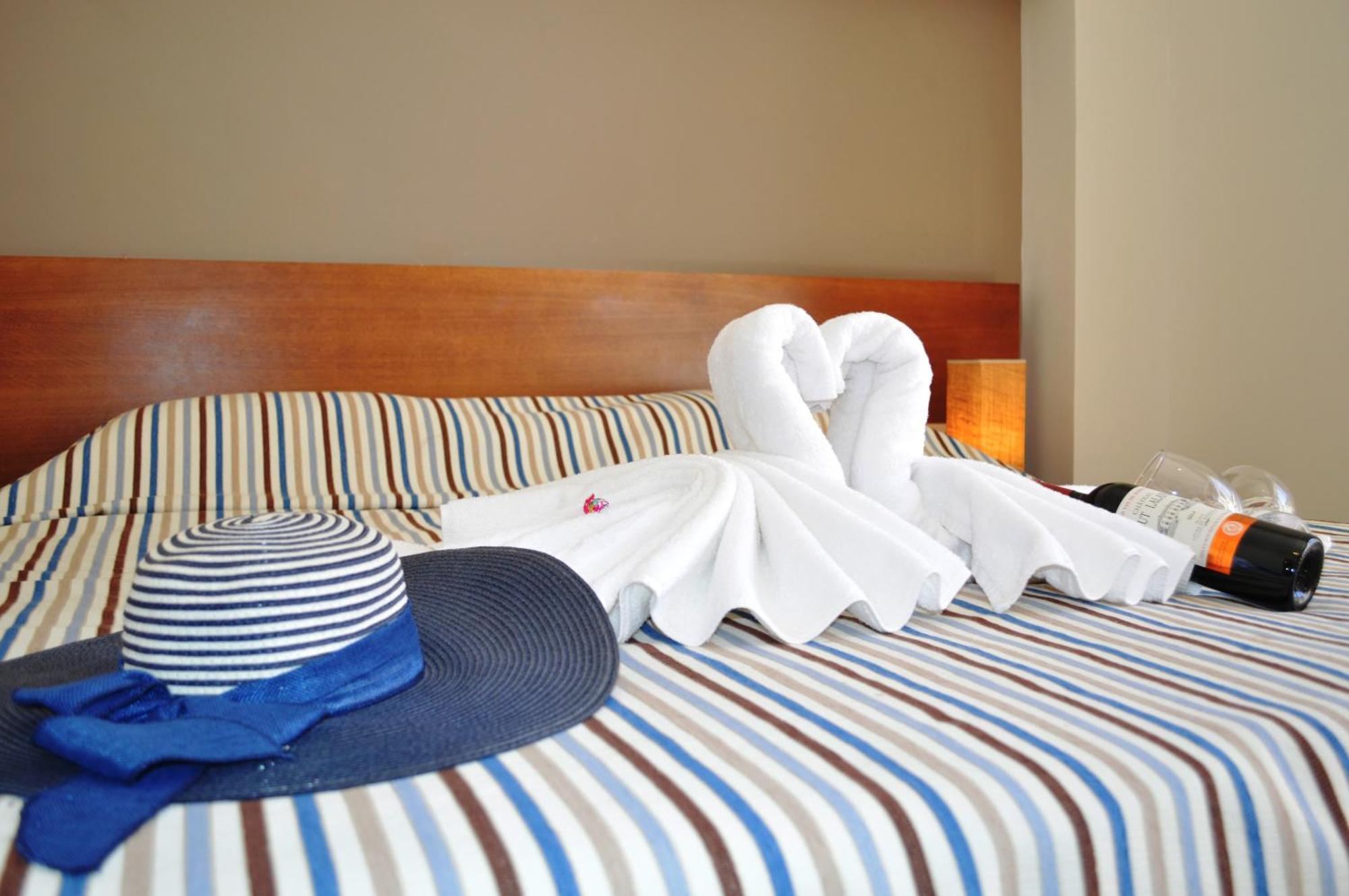 Matala Bay Hotel & Apartments ภายนอก รูปภาพ